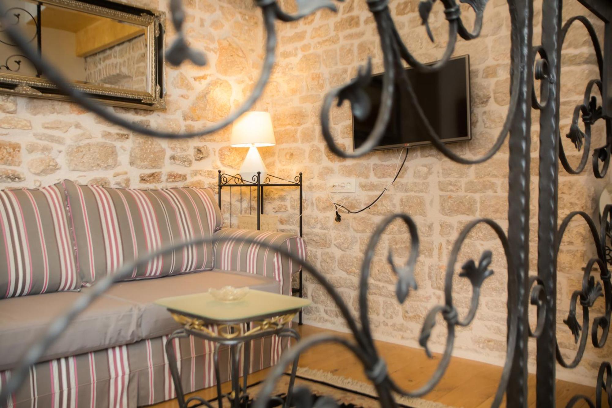 Apartments Nove Crkve Σίμπενικ Εξωτερικό φωτογραφία